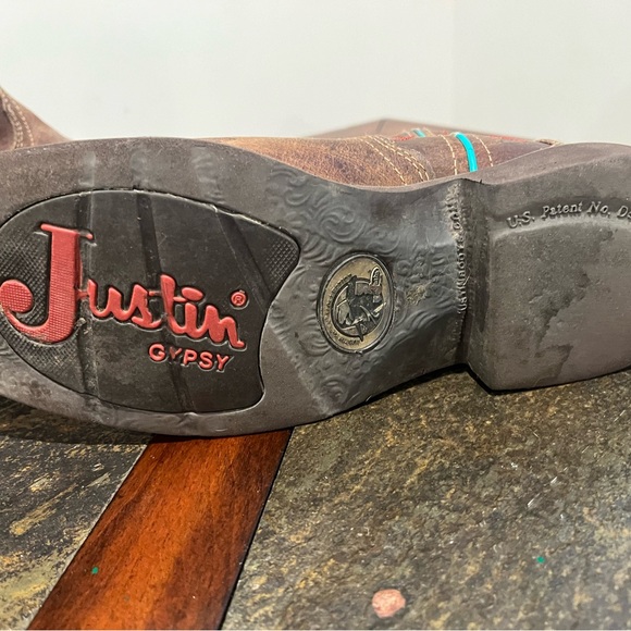 Woman’s Justin Boots - Picture 6 of 7